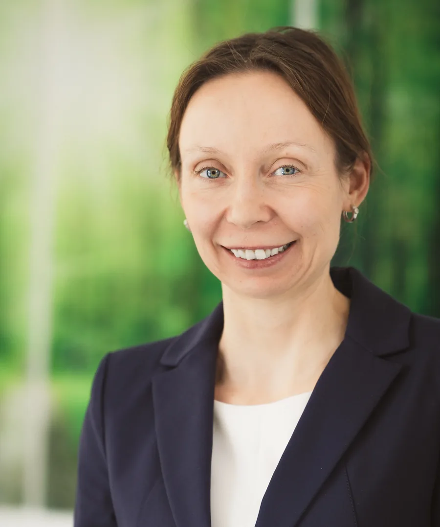 Dr. Anna-Katharina Blokker-Schulz in ihrer Praxis in Bonn